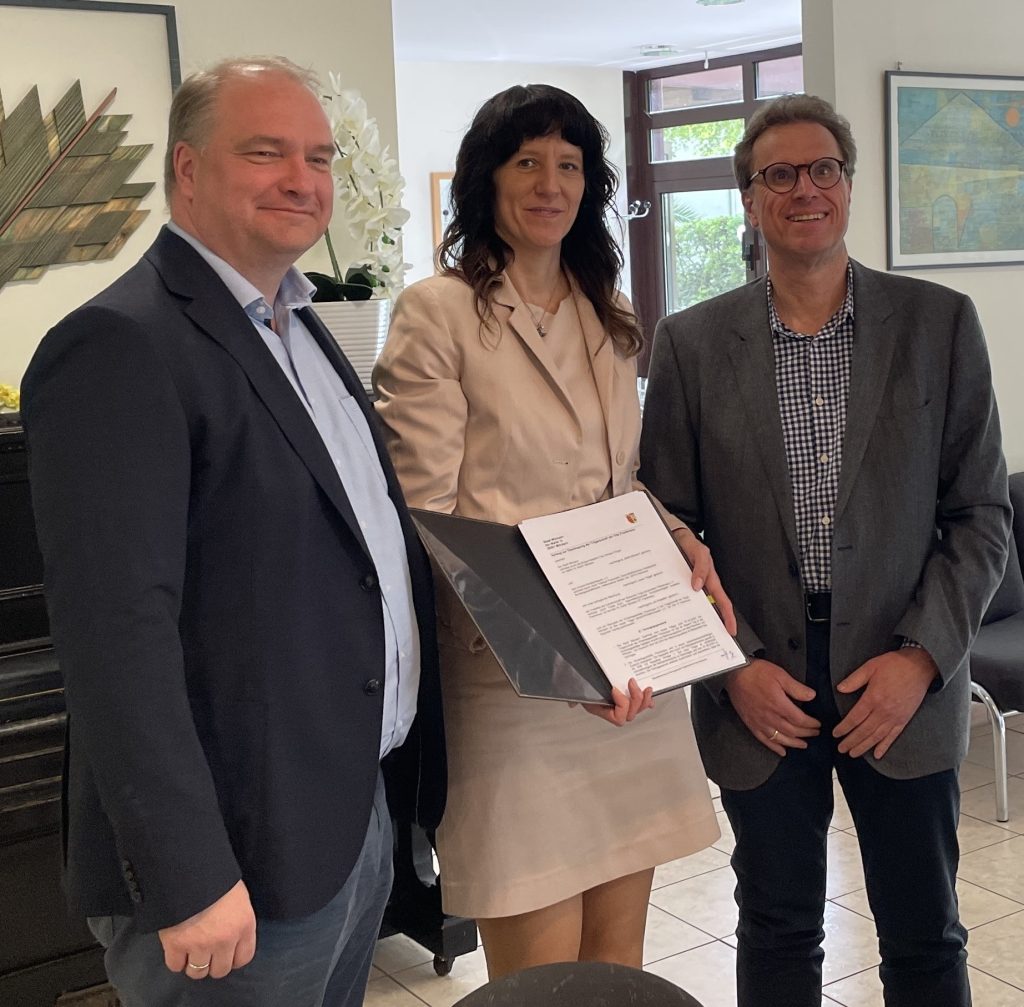 Innovative evangelischer Verlag, religiöse Bücher, christliche Literatur, theologischer Fachverlag, Advent-Verlag, spirituelle Werke, christliches Lernen, christliche Gemeinschaft, christliche Bildung, christliche Veröffentlichungen.